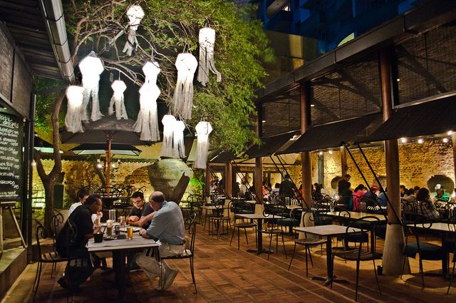 Gallery Café Designed By Architect Geoffrey Bawa
                                             from pinimg.com